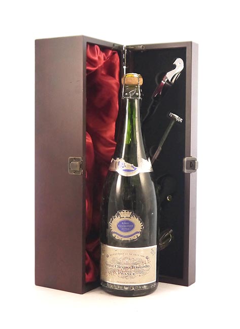 Product image of 1975 Veuve Clicquot Royal Celebration Cuvee Champagne 1975 from Vintage Wine Gifts