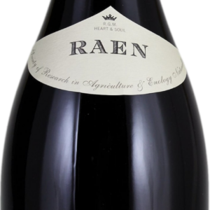 Product image of Raen Royal St. Robert Cuvee Pinot Noir 2021 from 8wines